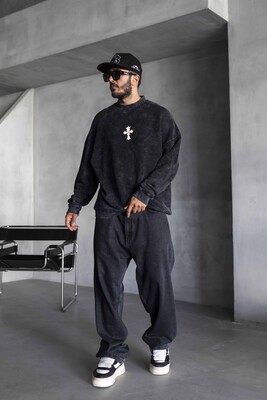 Black Island - Cross Printed Washed Black Sweatshirts 1921 (1)