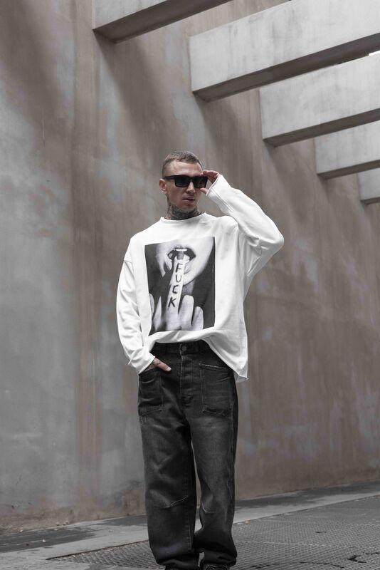 Fuck Printed White Sweatshirt 1316 (1)