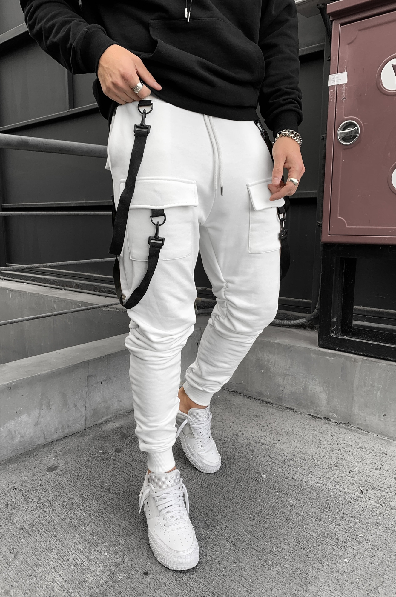 Sophisticated and Beautiful White Pants Outfit Styles Every Lady Should See